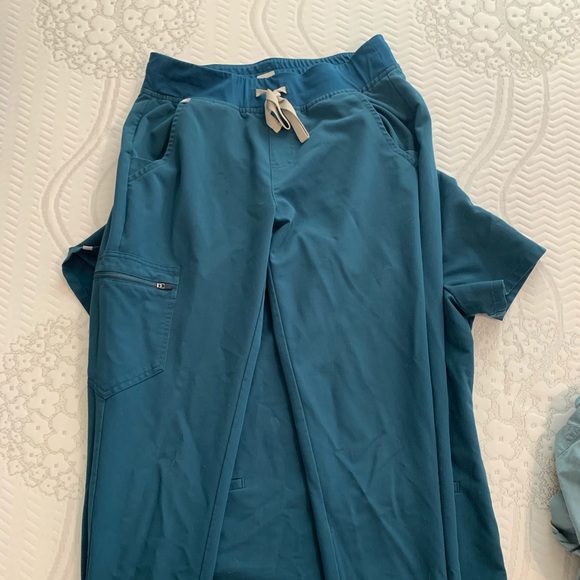 Figs set - Picture 2 of 3